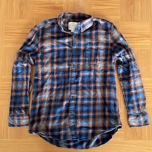 St. John’s Bay Men’s flannel size Medium